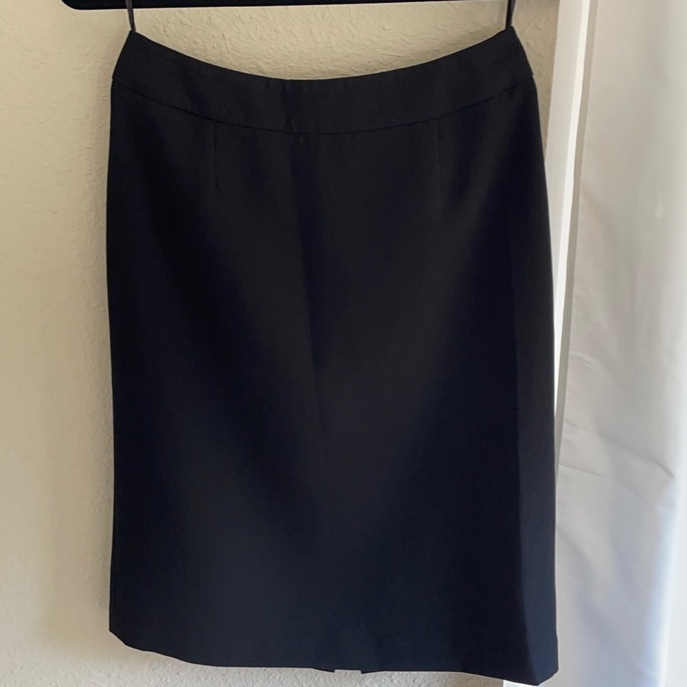 Jones Wear Essentials black A line skirt.  Size 4